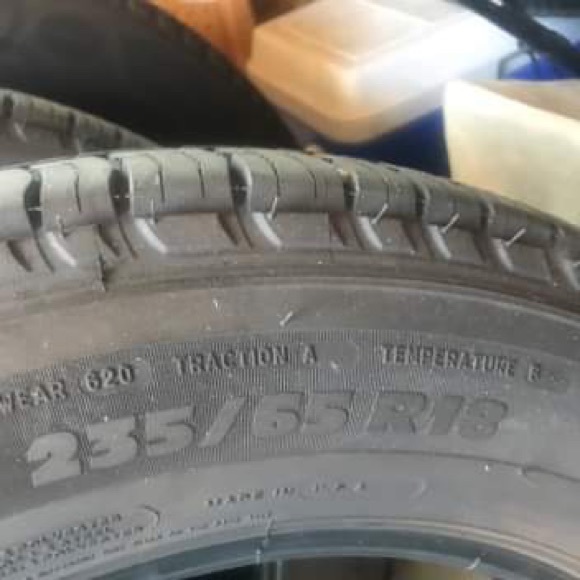 3 brand new Michelin tires 235/65 R18 traction A - Picture 1 of 2